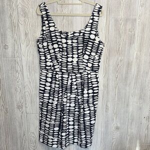 Ann Taylor Black and White Patterned Tank Style Dress.